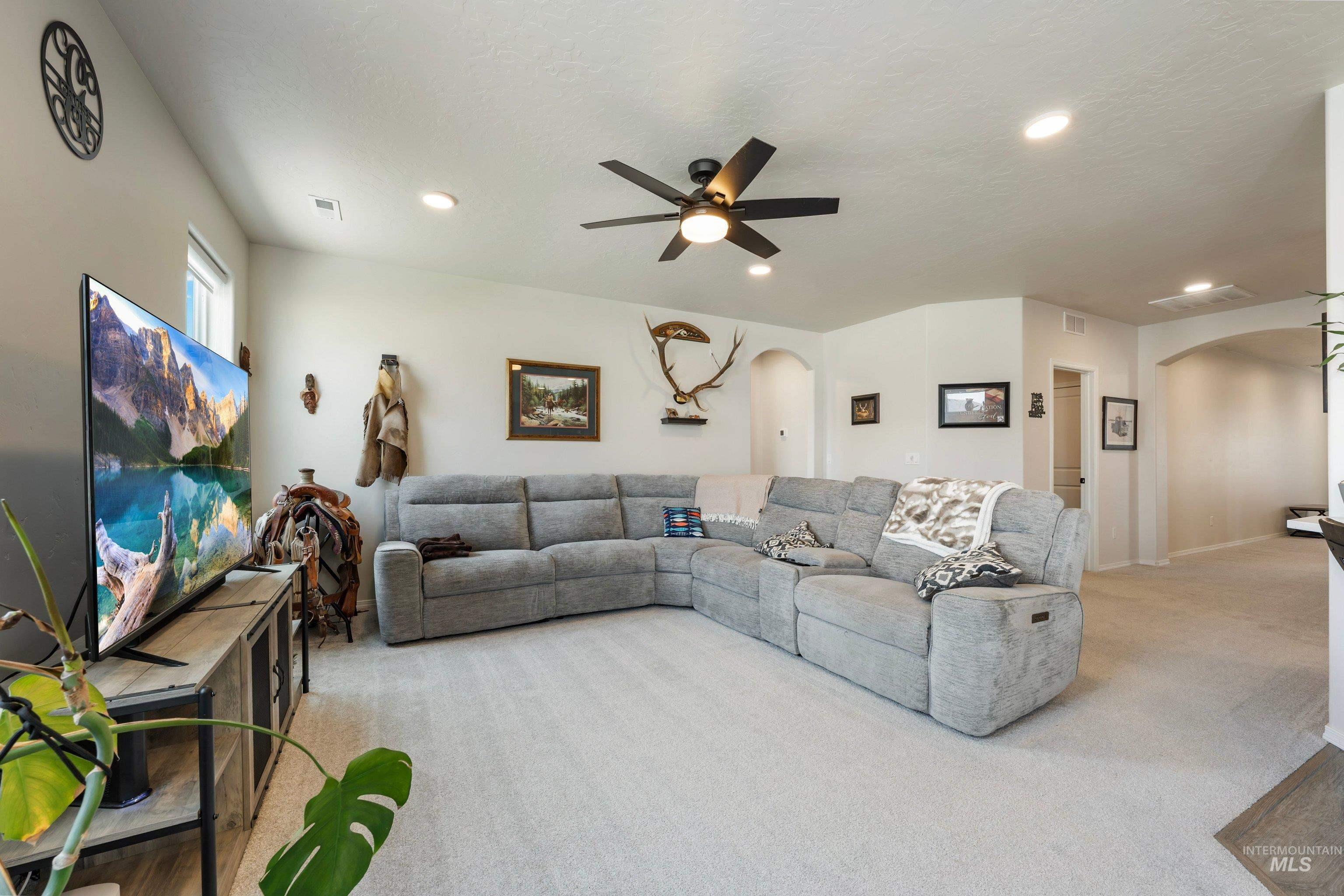 11106 Shadow Glen Dr, Caldwell, Idaho 83605, 3 Bedrooms, 2 Bathrooms, Residential For Sale, Price $424,900,MLS 98995219