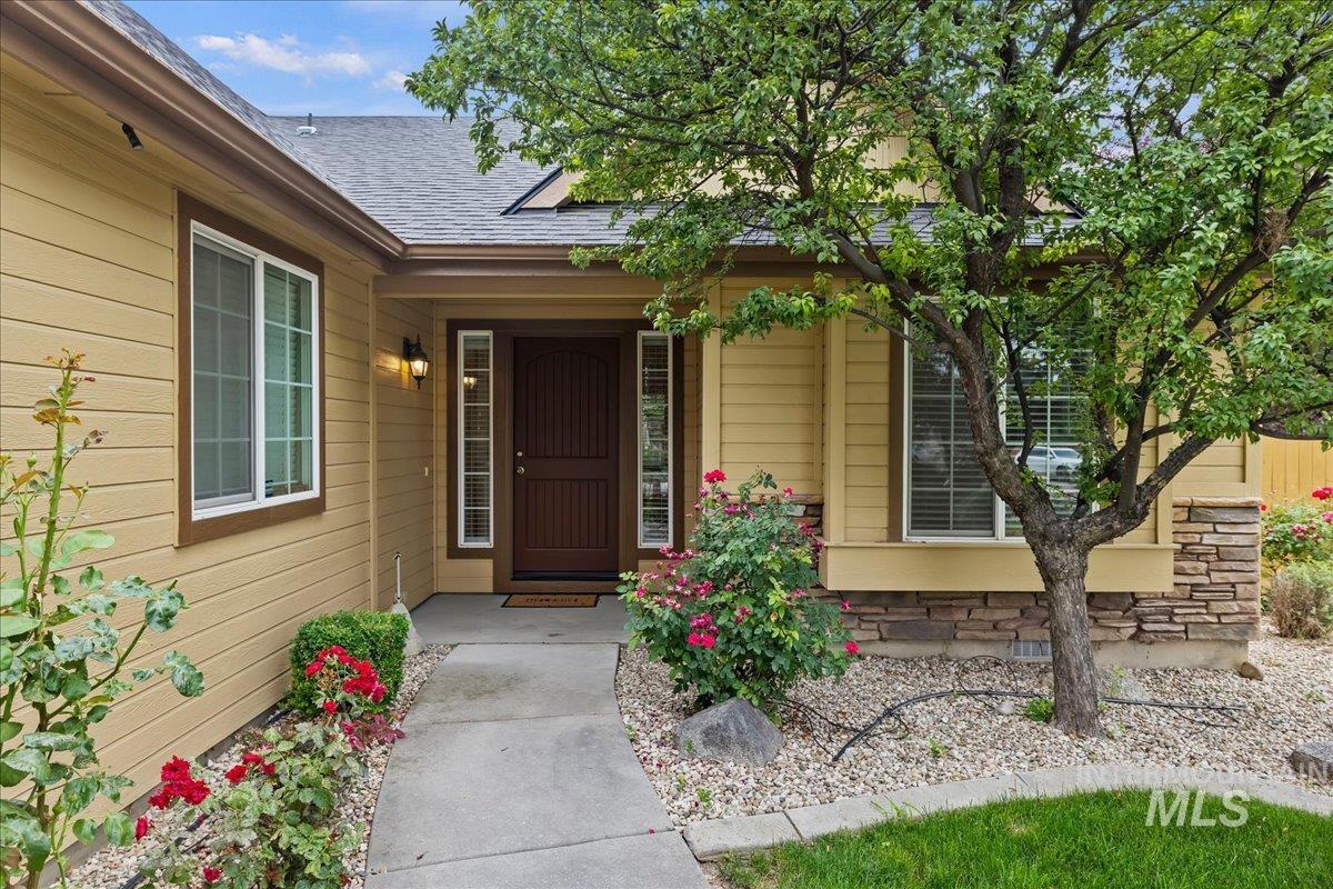 12387 W Winton St., Boise, Idaho 83709, 3 Bedrooms, 2 Bathrooms, Residential For Sale, Price $482,500,MLS 98995224