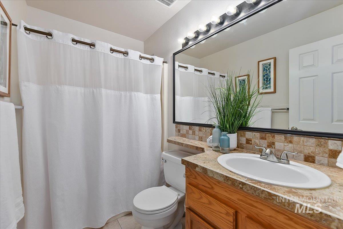 5704 S Moonflower Pl, Boise, Idaho 83716, 4 Bedrooms, 2 Bathrooms, Residential For Sale, Price $494,900,MLS 98995227