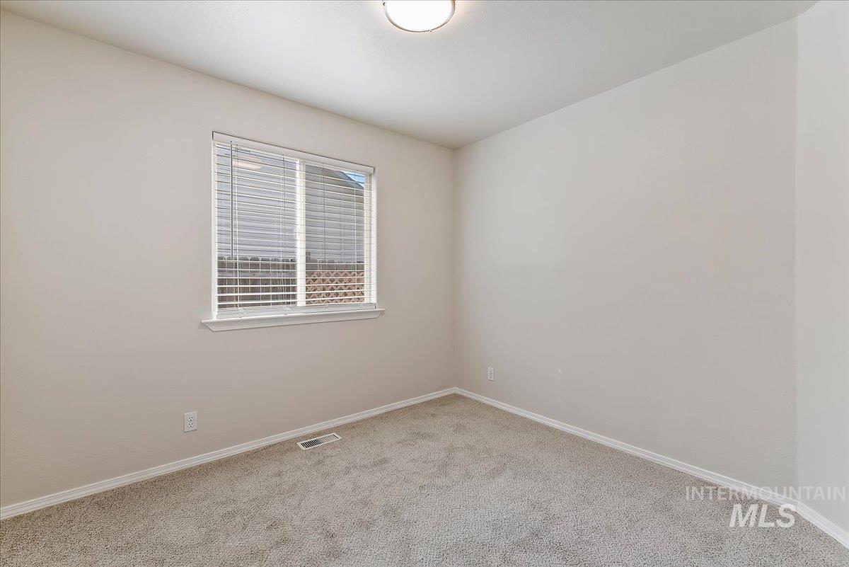 5704 S Moonflower Pl, Boise, Idaho 83716, 4 Bedrooms, 2 Bathrooms, Residential For Sale, Price $494,900,MLS 98995227