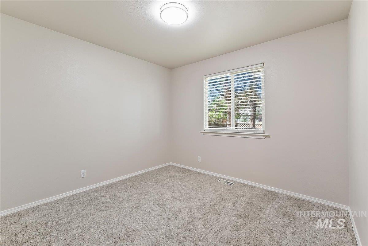 5704 S Moonflower Pl, Boise, Idaho 83716, 4 Bedrooms, 2 Bathrooms, Residential For Sale, Price $494,900,MLS 98995227