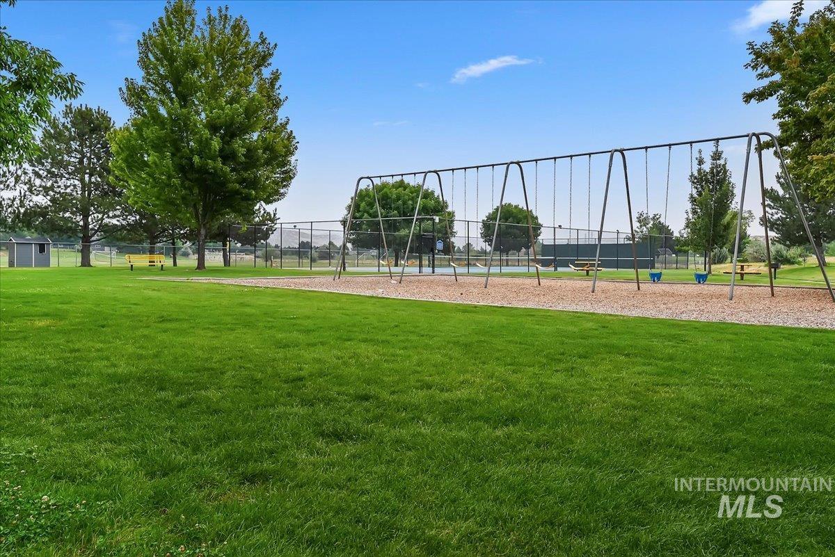 5704 S Moonflower Pl, Boise, Idaho 83716, 4 Bedrooms, 2 Bathrooms, Residential For Sale, Price $494,900,MLS 98995227