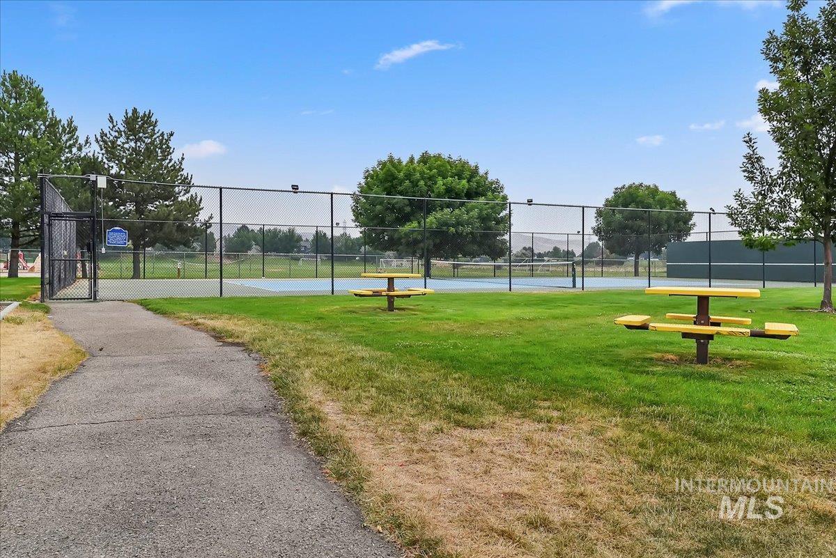 5704 S Moonflower Pl, Boise, Idaho 83716, 4 Bedrooms, 2 Bathrooms, Residential For Sale, Price $494,900,MLS 98995227