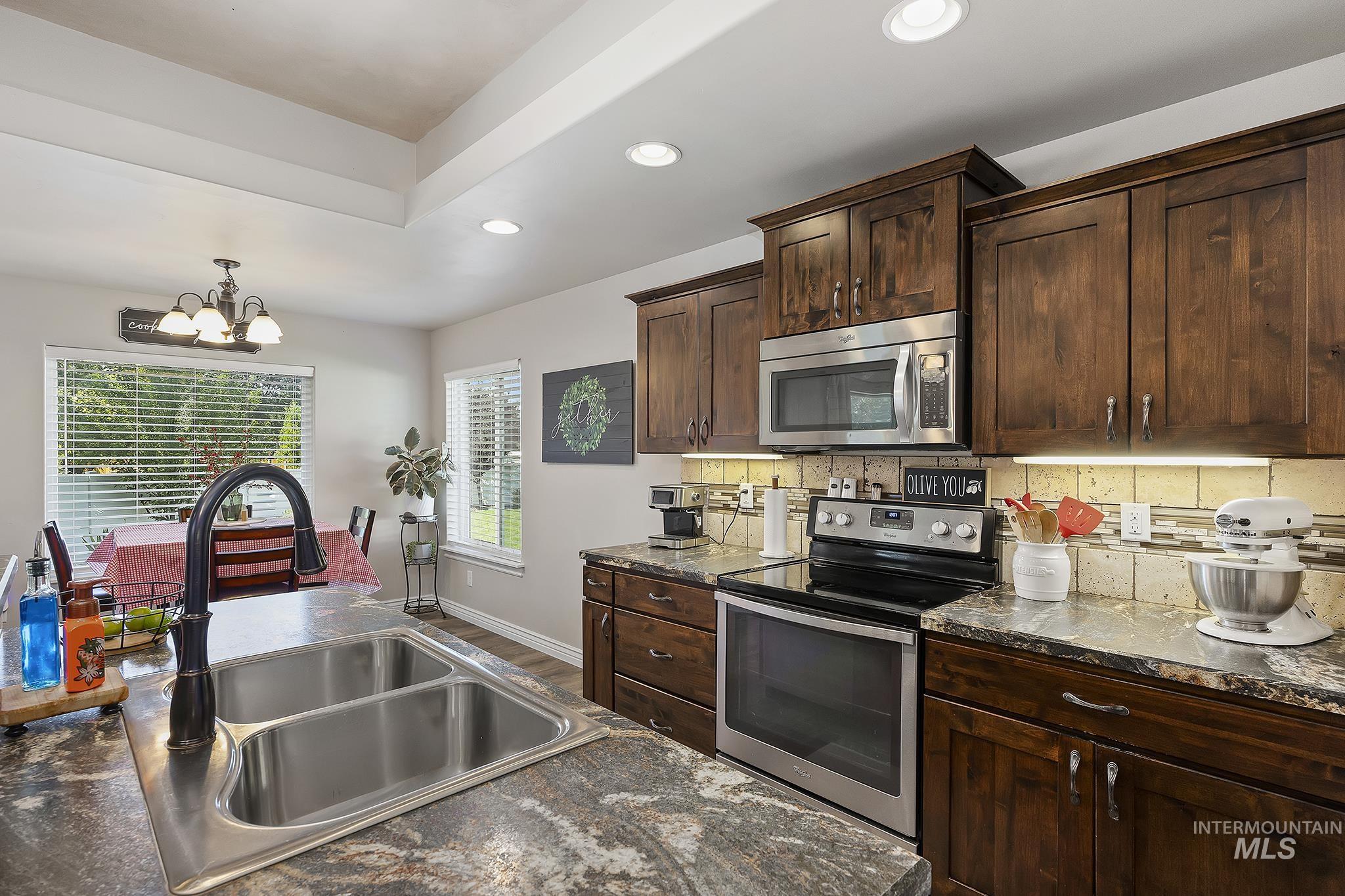 827 Lynx Dr, Jerome, Idaho 83338, 3 Bedrooms, 2 Bathrooms, Residential For Sale, Price $369,900, 98995230