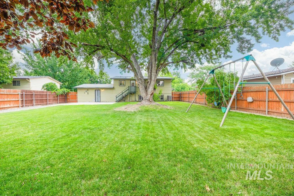 4105 N Liesel Place, Boise, Idaho 83704, 3 Bedrooms, 2 Bathrooms, Residential For Sale, Price $499,990, 98995234