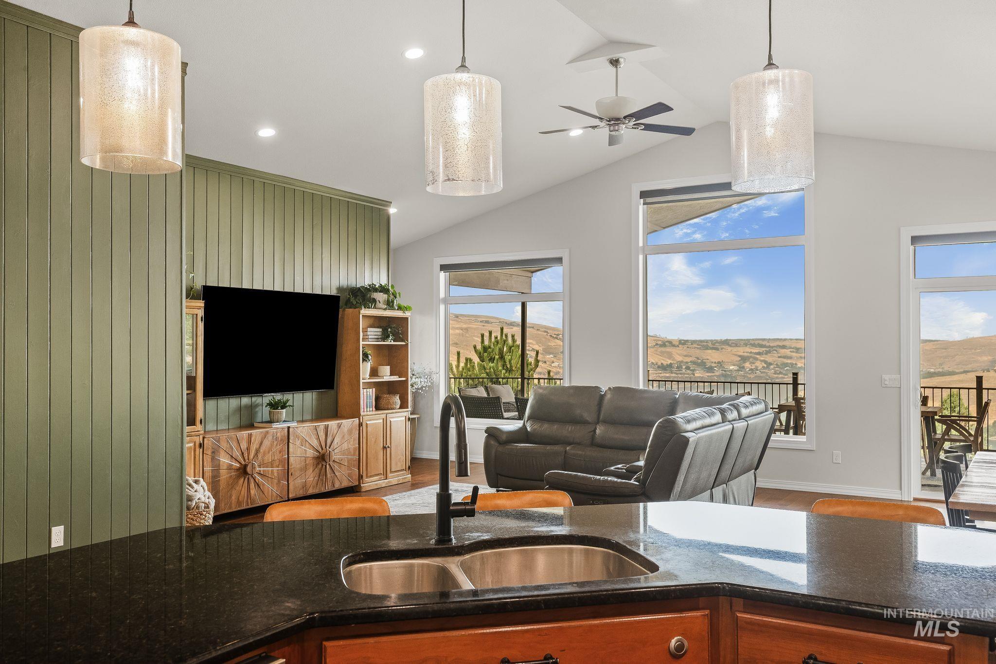 602 Quarry Rd., Asotin, Washington 99402, 3 Bedrooms, 2.5 Bathrooms, Residential For Sale, Price $665,000, 98995242