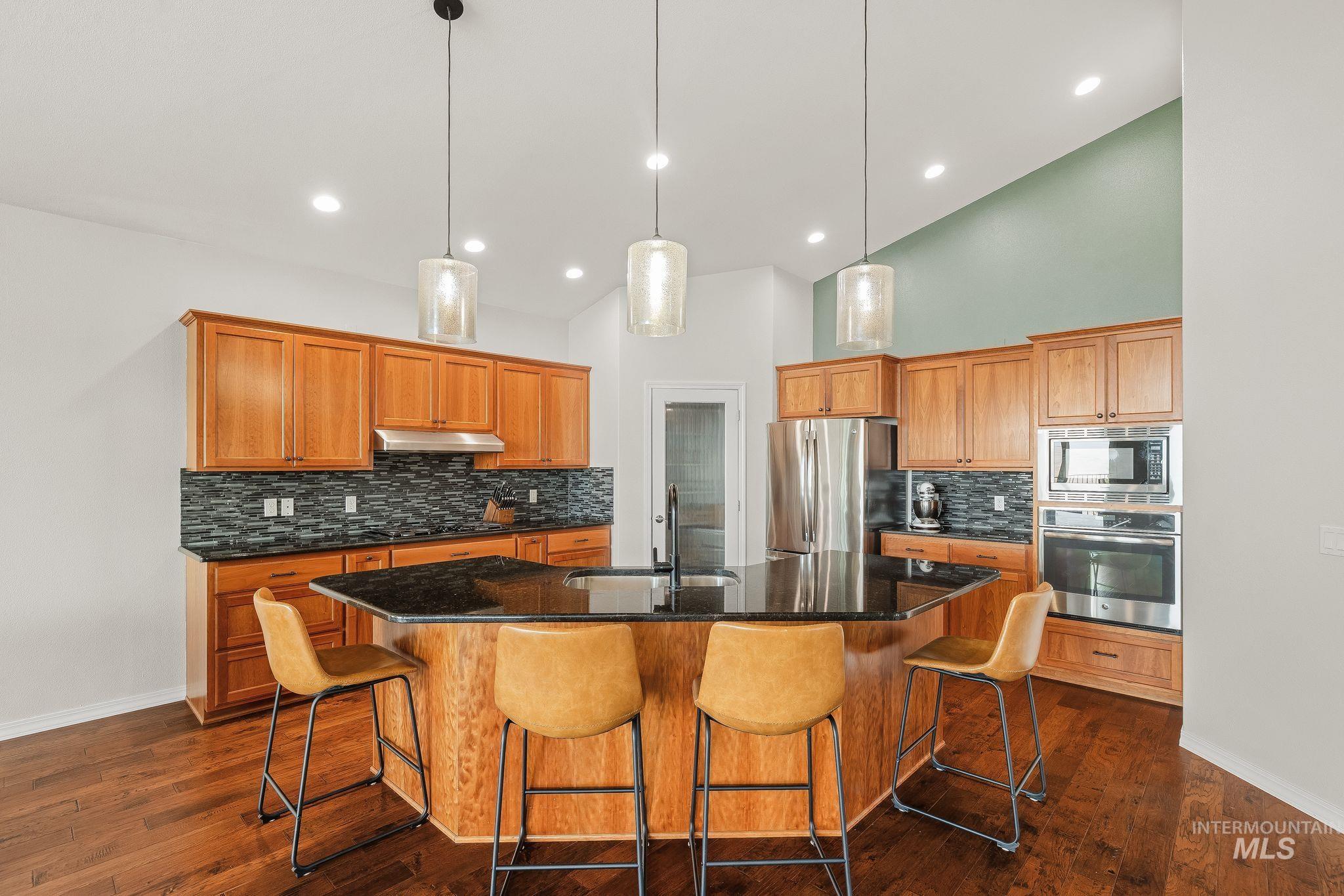 602 Quarry Rd., Asotin, Washington 99402, 3 Bedrooms, 2.5 Bathrooms, Residential For Sale, Price $665,000, 98995242