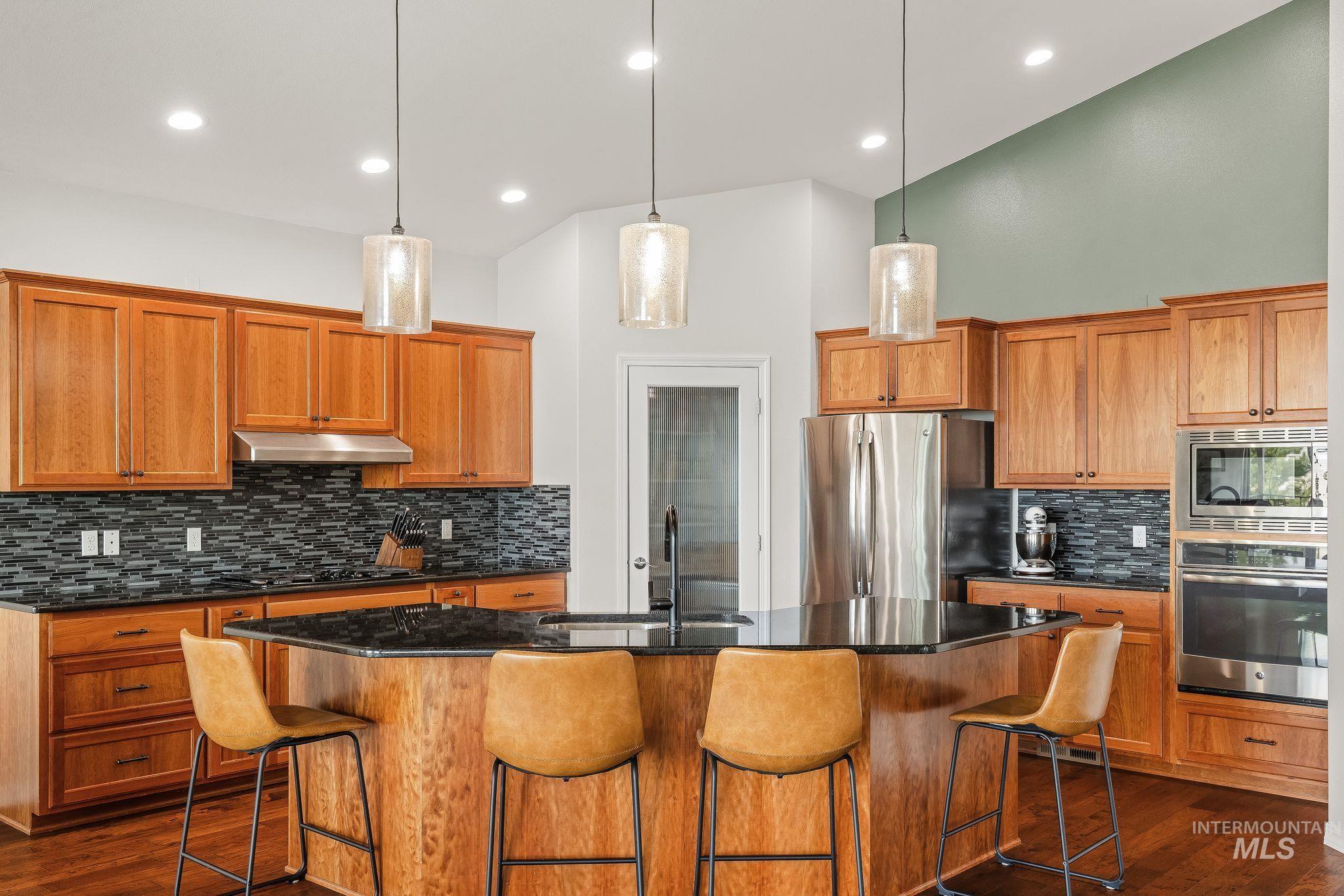 602 Quarry Rd., Asotin, Washington 99402, 3 Bedrooms, 2.5 Bathrooms, Residential For Sale, Price $665,000, 98995242