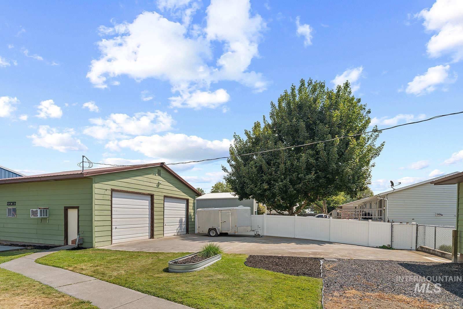 2007 Ripon Ave, Lewiston, Idaho 83501, 3 Bedrooms, 1 Bathroom, Residential For Sale, Price $455,000, 98995244