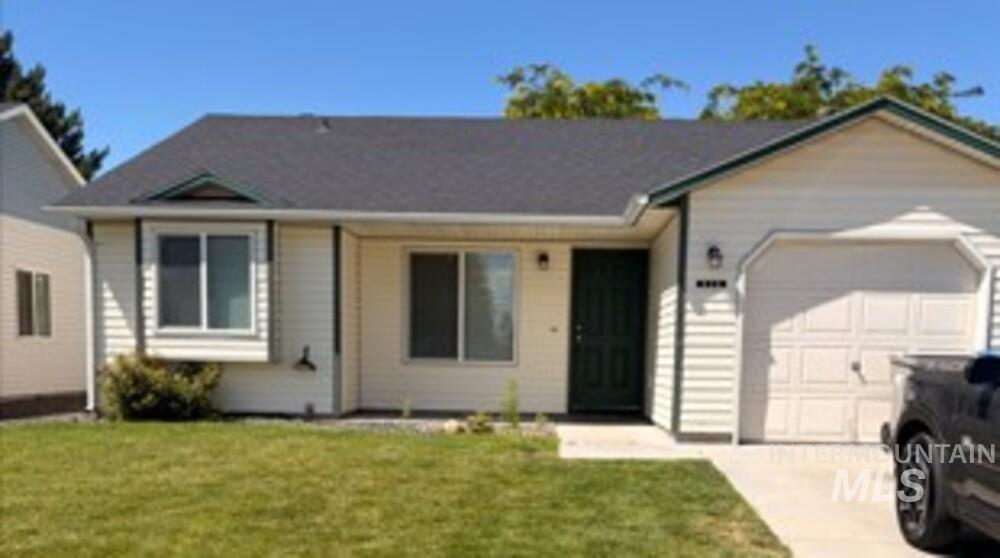 936 Shoshone Ave, Nampa, Idaho 83651, 3 Bedrooms, 2 Bathrooms, Residential For Sale, Price $300,000, 98995245