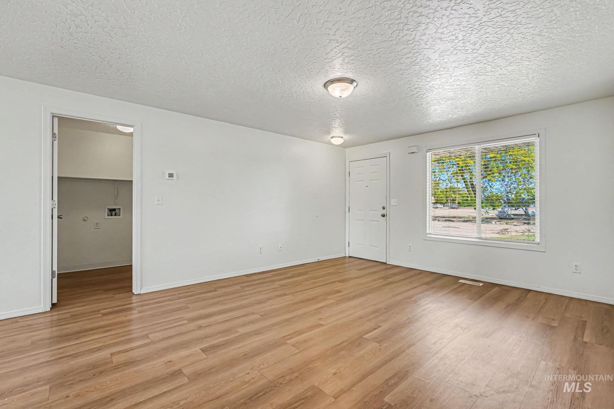936 Shoshone Ave, Nampa, Idaho 83651, 3 Bedrooms, 2 Bathrooms, Residential For Sale, Price $300,000, 98995245