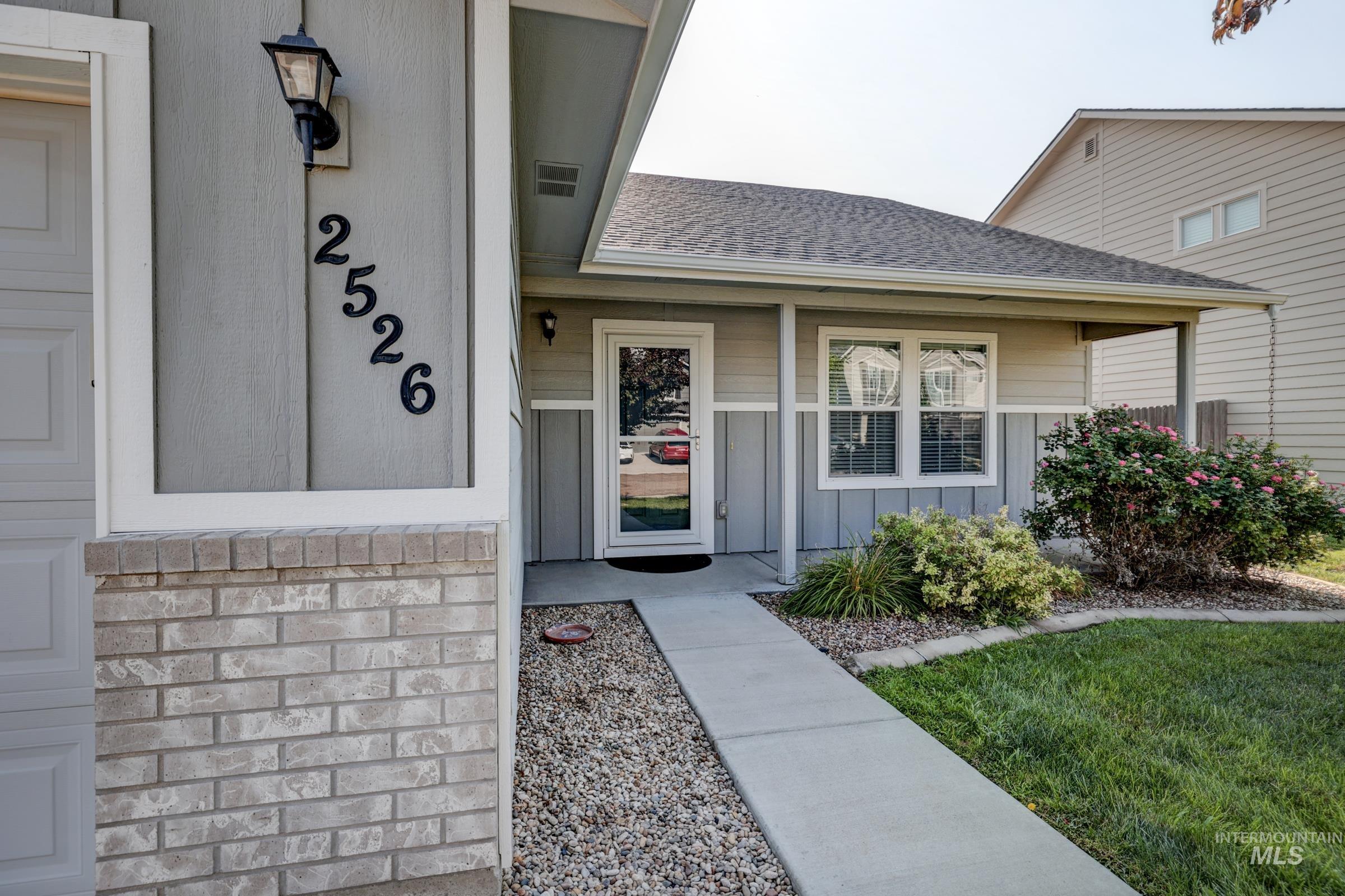 2526 N Honeysuckle Way, Kuna, Idaho 83634, 3 Bedrooms, 2 Bathrooms, Residential For Sale, Price $428,000, 98995247