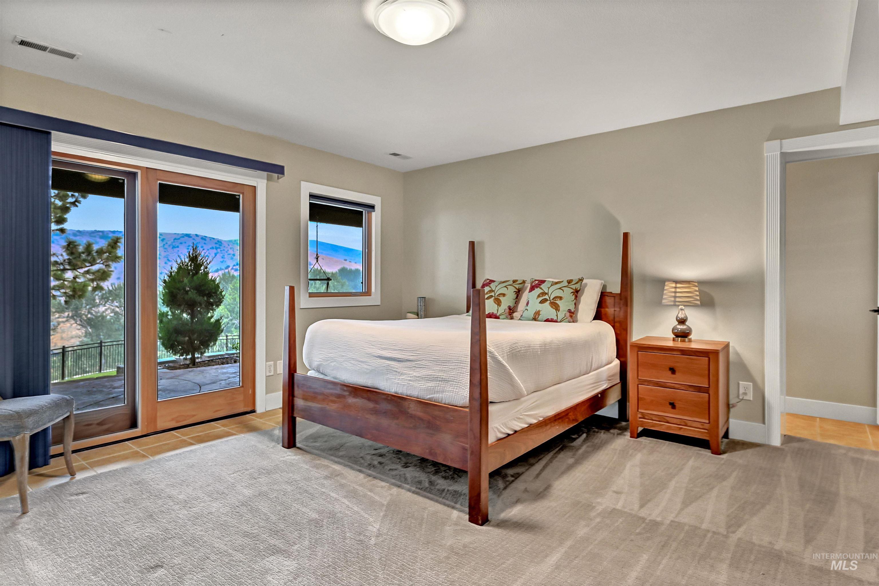 812 E Hearthstone Dr, Boise, Idaho 83702, 5 Bedrooms, 3.5 Bathrooms, Residential For Sale, Price $2,598,000,MLS 98995250