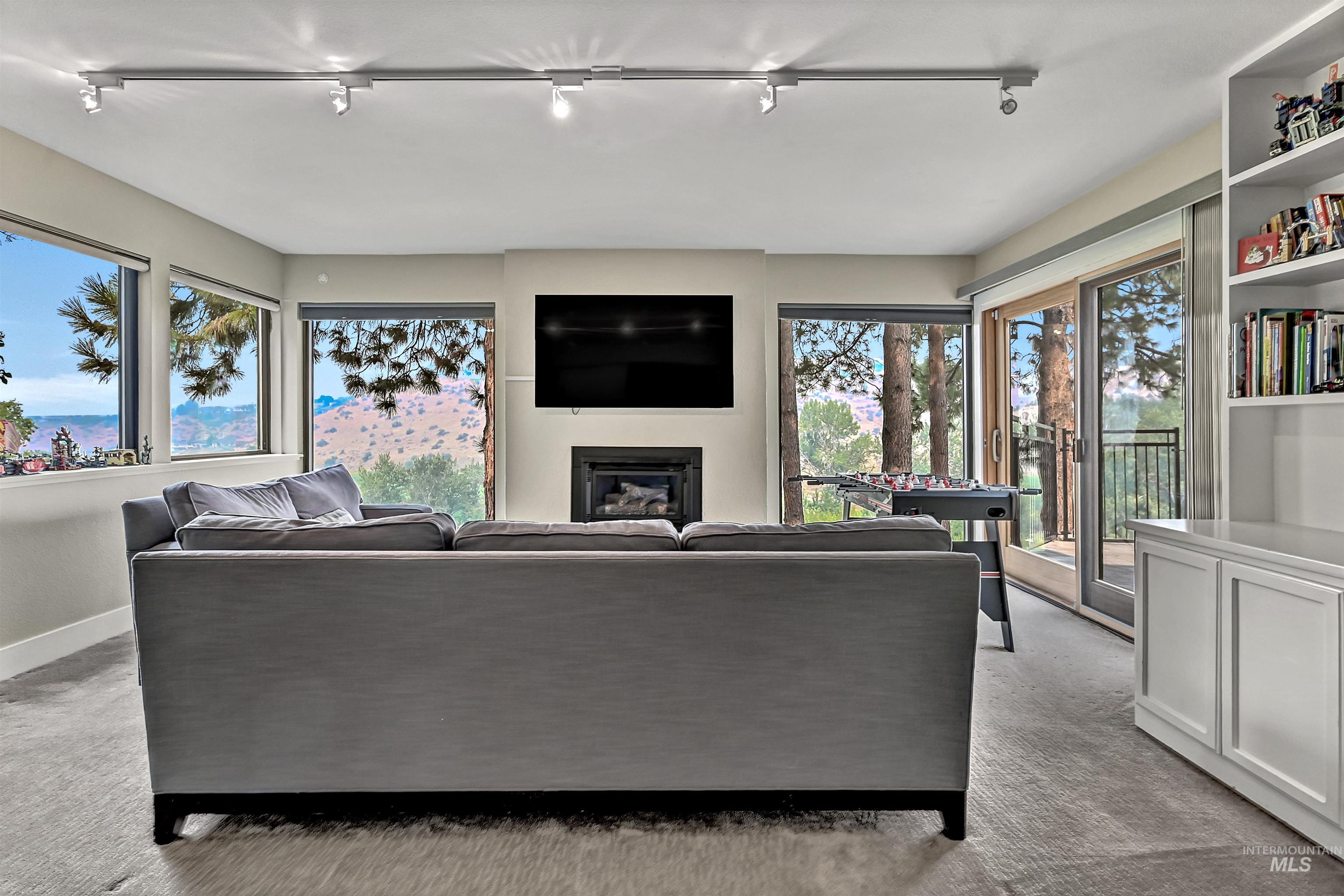 812 E Hearthstone Dr, Boise, Idaho 83702, 5 Bedrooms, 3.5 Bathrooms, Residential For Sale, Price $2,598,000,MLS 98995250