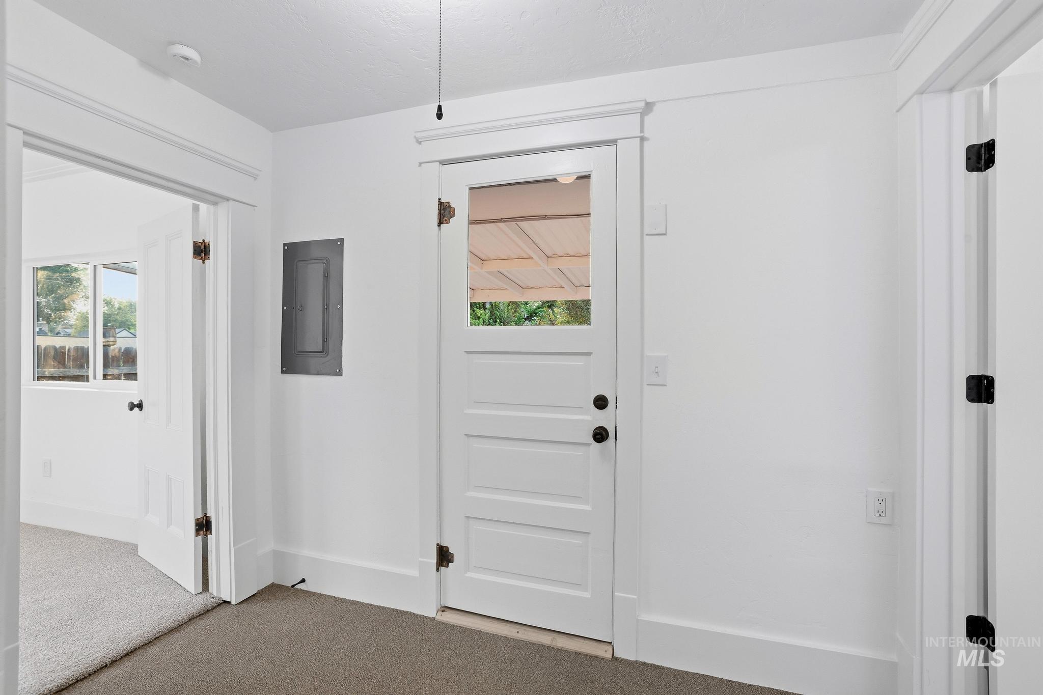2612 W Woodlawn ave, Boise, Idaho 83702, 3 Bedrooms, 1.5 Bathrooms, Residential For Sale, Price $649,900, 98995254