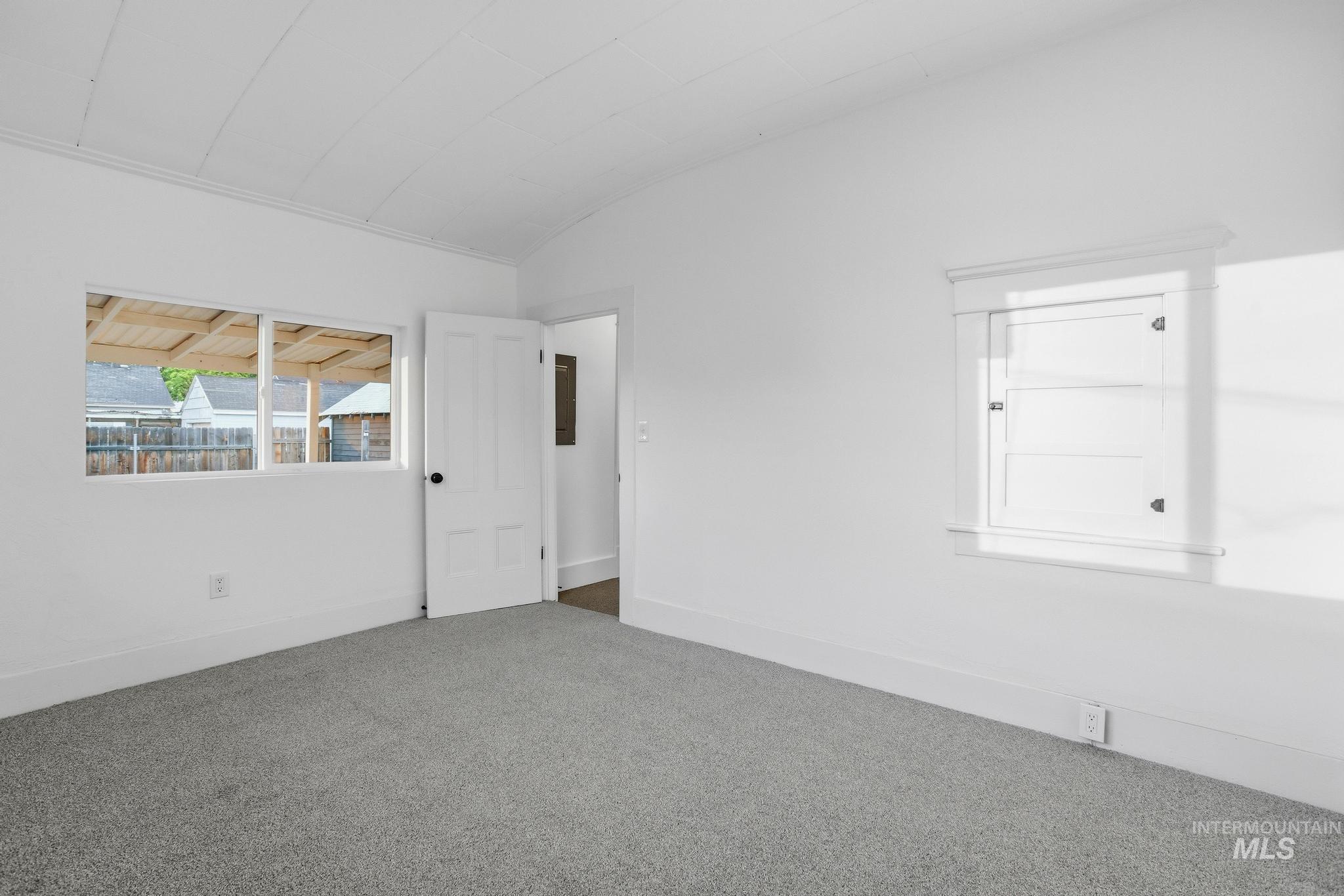 2612 W Woodlawn ave, Boise, Idaho 83702, 3 Bedrooms, 1.5 Bathrooms, Residential For Sale, Price $649,900, 98995254