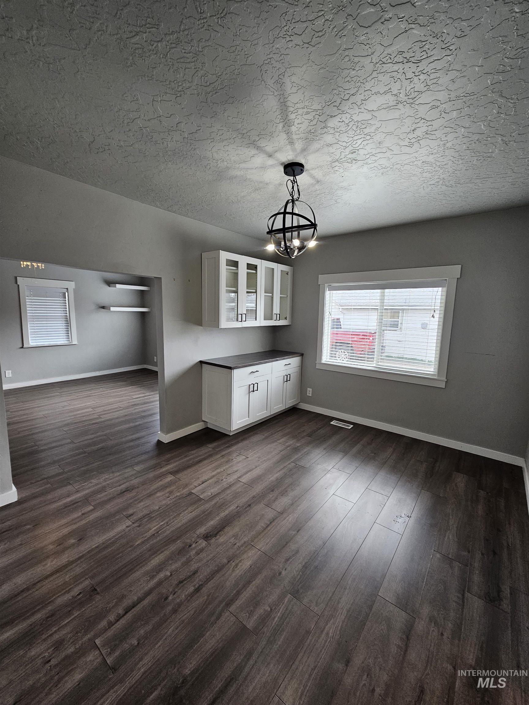 1310 E Chicago St, Caldwell, Idaho 83605, 4 Bedrooms, 2 Bathrooms, Residential For Sale, Price $399,900, 98995255