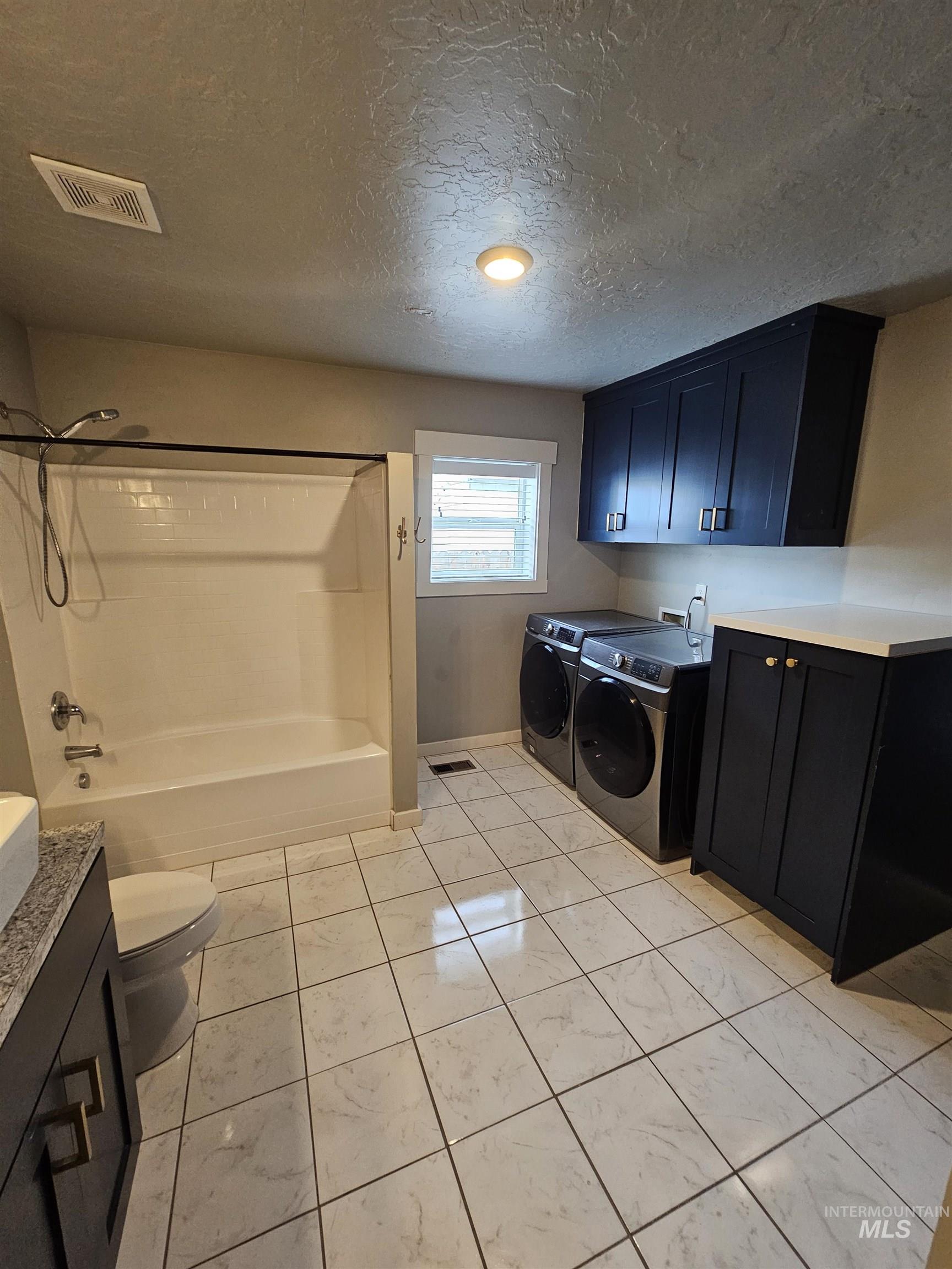 1310 E Chicago St, Caldwell, Idaho 83605, 4 Bedrooms, 2 Bathrooms, Residential For Sale, Price $399,900, 98995255