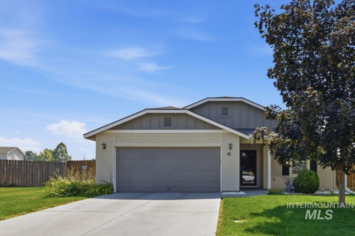 42 S Lemhi Drive, Nampa, Idaho 83651, 4 Bedrooms, 2 Bathrooms, Residential For Sale, Price $427,900,MLS 98995263