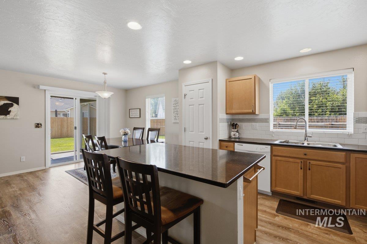 42 S Lemhi Drive, Nampa, Idaho 83651, 4 Bedrooms, 2 Bathrooms, Residential For Sale, Price $427,900,MLS 98995263