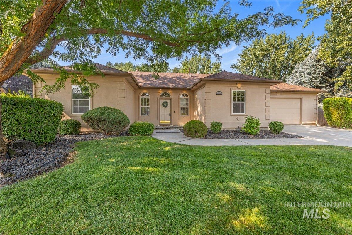 1731 E Myrtle Beach Ct, Eagle, Idaho 83616, 4 Bedrooms, 3.5 Bathrooms, Residential For Sale, Price $600,000, 98995264