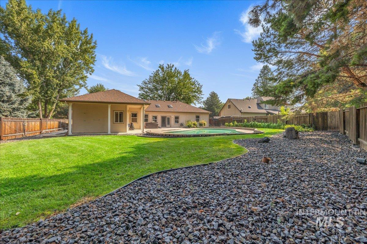 1731 E Myrtle Beach Ct, Eagle, Idaho 83616, 4 Bedrooms, 3.5 Bathrooms, Residential For Sale, Price $600,000, 98995264