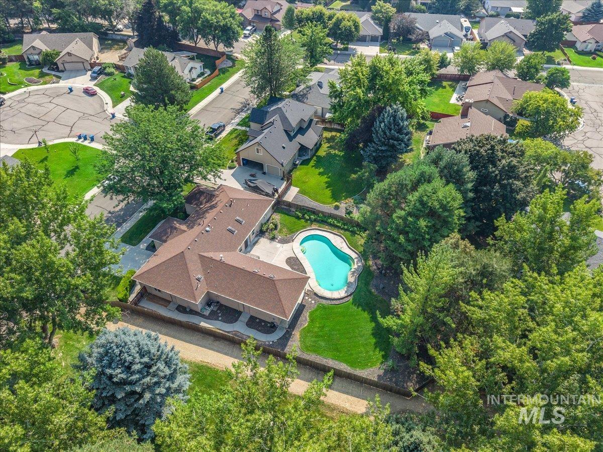 1731 E Myrtle Beach Ct, Eagle, Idaho 83616, 4 Bedrooms, 3.5 Bathrooms, Residential For Sale, Price $600,000, 98995264