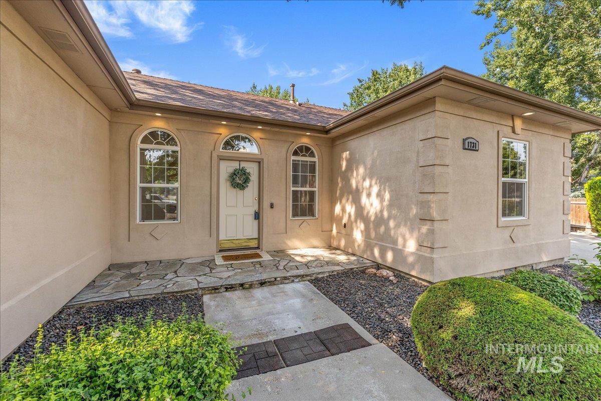 1731 E Myrtle Beach Ct, Eagle, Idaho 83616, 4 Bedrooms, 3.5 Bathrooms, Residential For Sale, Price $600,000, 98995264