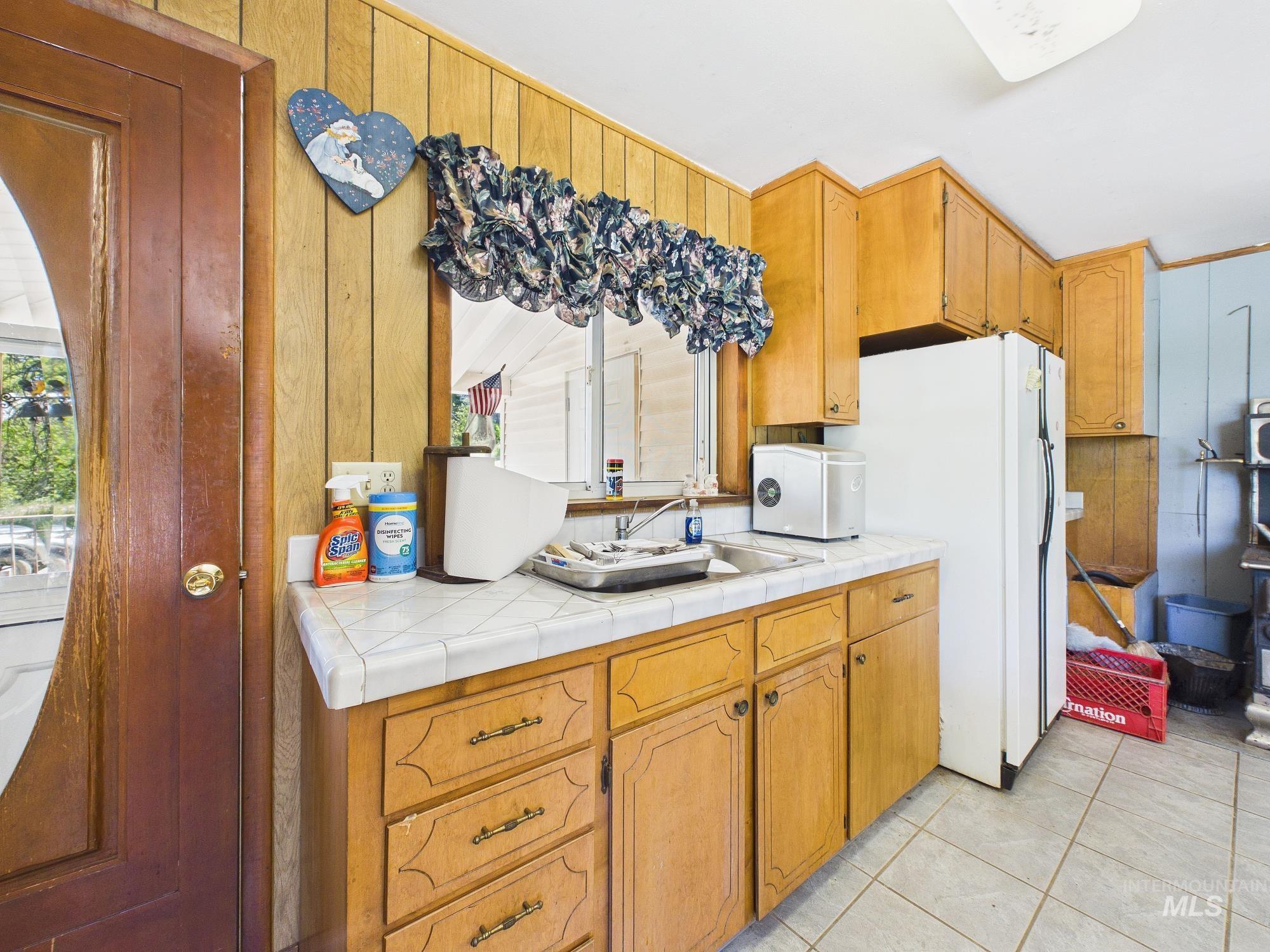 17 Lem Ct, High Valley, Idaho 83611, 2 Bedrooms, 1 Bathroom, Residential For Sale, Price $350,000, 98995265