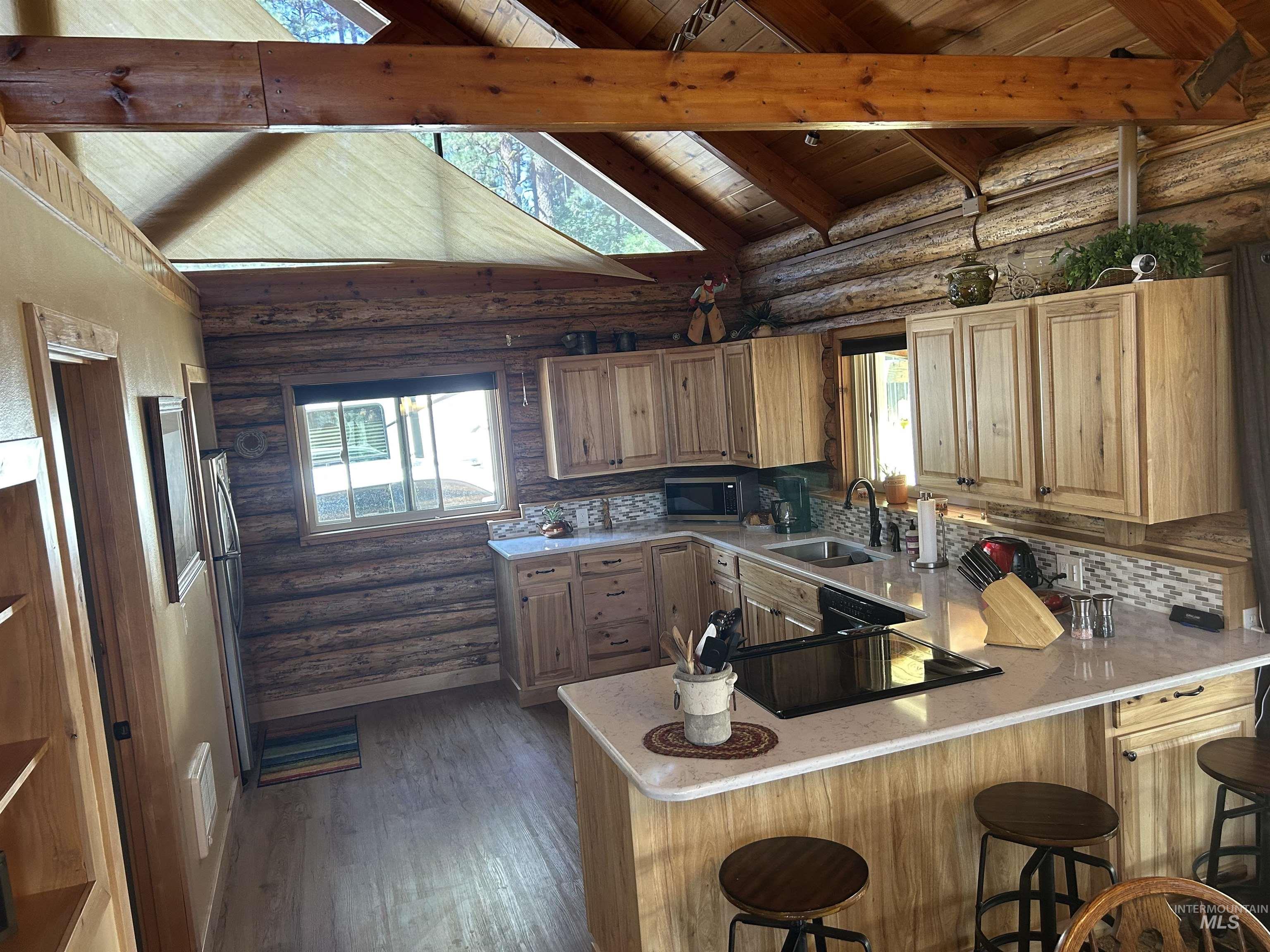 5 Moonglow Circle, Garden Valley, Idaho 83622, 3 Bedrooms, 2 Bathrooms, Residential For Sale, Price $525,000, 98995267