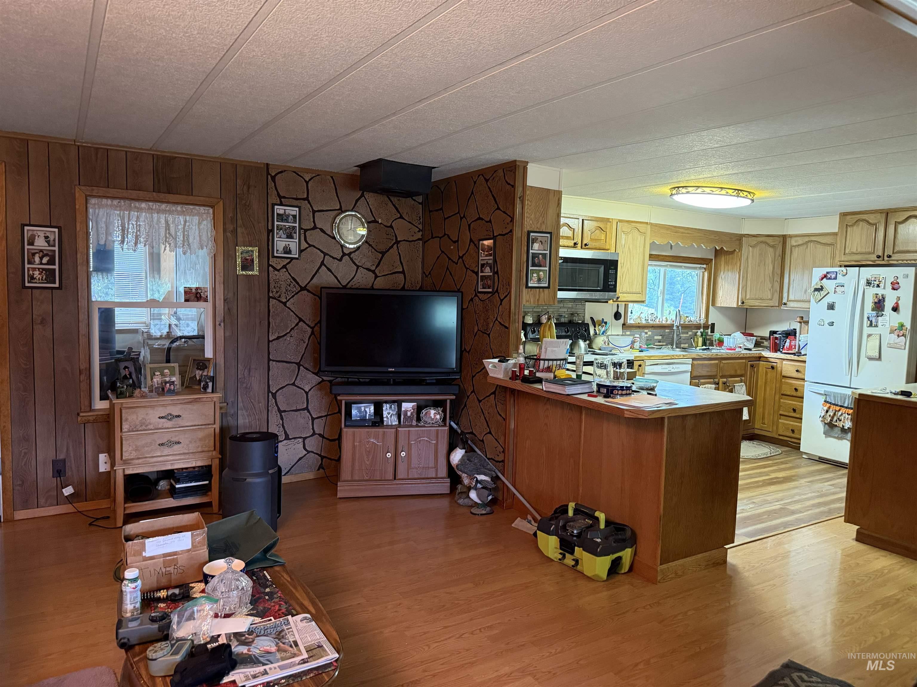 733 Pleasant Valley Road, Stites, Idaho 83552, 2 Bedrooms, 1.5 Bathrooms, Residential For Sale, Price $325,000, 98995268
