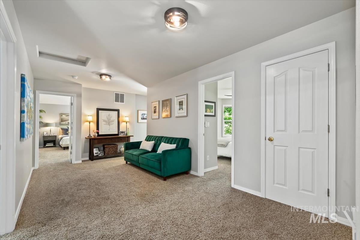 552 E River Quarry Ct., Eagle, Idaho 83616, 4 Bedrooms, 2.5 Bathrooms, Residential For Sale, Price $998,000, 98995271