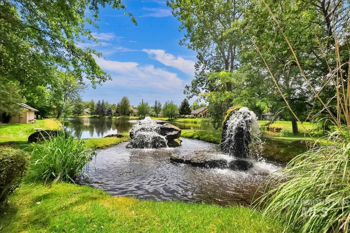 552 E River Quarry Ct., Eagle, Idaho 83616, 4 Bedrooms, 2.5 Bathrooms, Residential For Sale, Price $998,000, 98995271