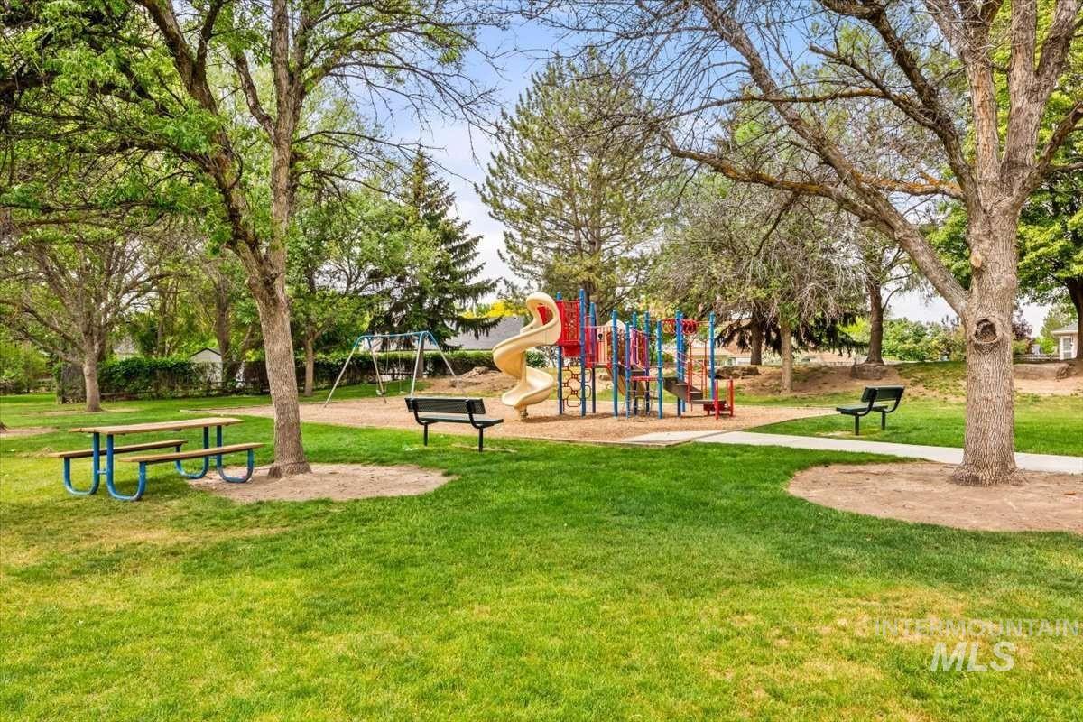 3308 Airport Ave, Caldwell, Idaho 83605, 3 Bedrooms, 2 Bathrooms, Residential For Sale, Price $335,000, 98995273