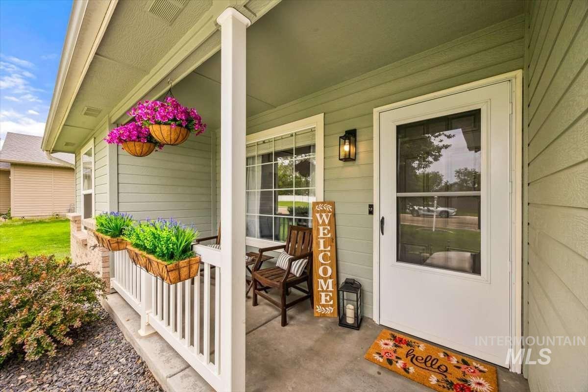 3308 Airport Ave, Caldwell, Idaho 83605, 3 Bedrooms, 2 Bathrooms, Residential For Sale, Price $335,000, 98995273