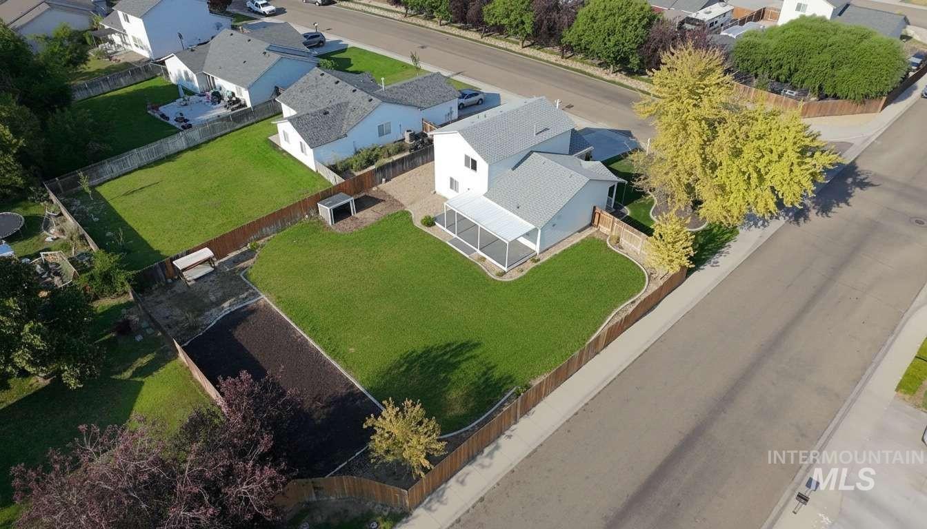 16789 N Wentworth Ln, Nampa, Idaho 83687, 3 Bedrooms, 3 Bathrooms, Residential For Sale, Price $410,000, 98995277