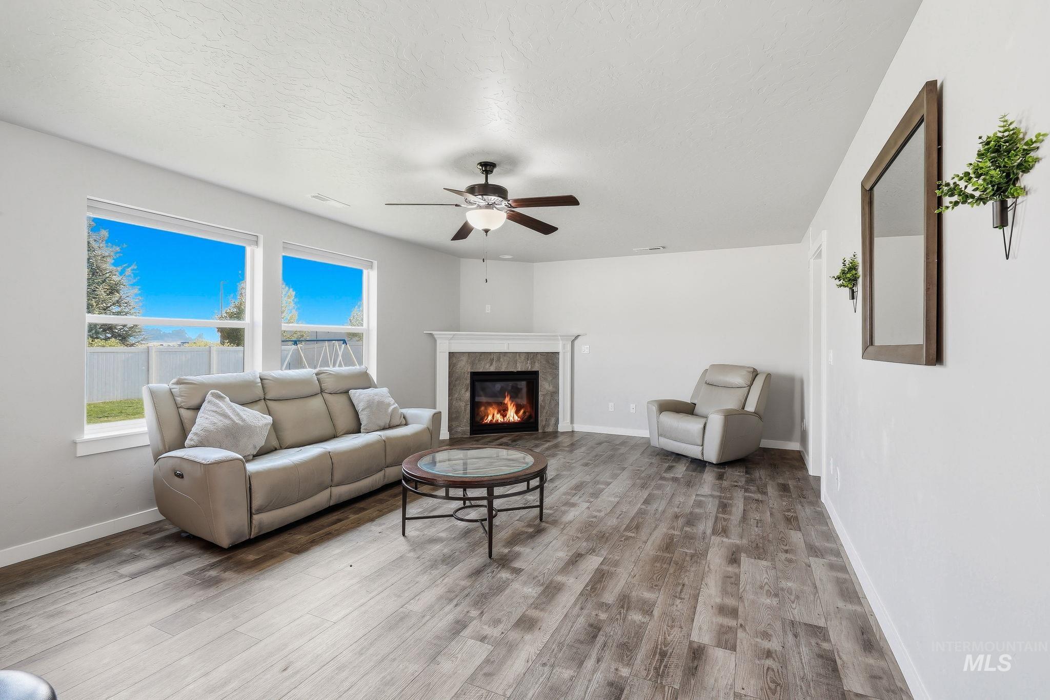 8324 E. Stone Valley, Nampa, Idaho 83687, 3 Bedrooms, 2.5 Bathrooms, Residential For Sale, Price $434,000, 98995282