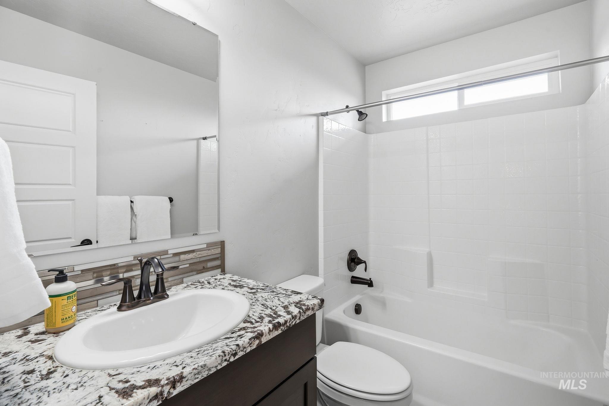 8324 E. Stone Valley, Nampa, Idaho 83687, 3 Bedrooms, 2.5 Bathrooms, Residential For Sale, Price $434,000, 98995282