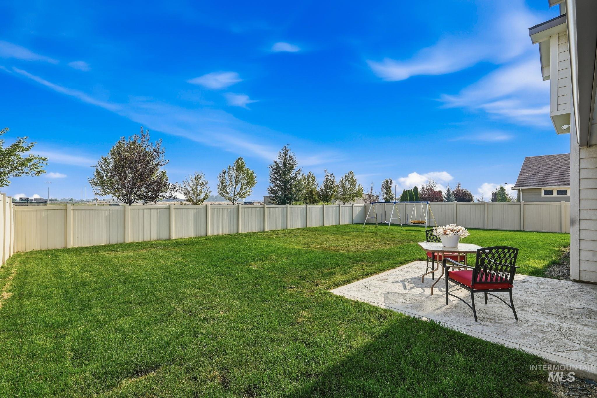 8324 E. Stone Valley, Nampa, Idaho 83687, 3 Bedrooms, 2.5 Bathrooms, Residential For Sale, Price $434,000, 98995282