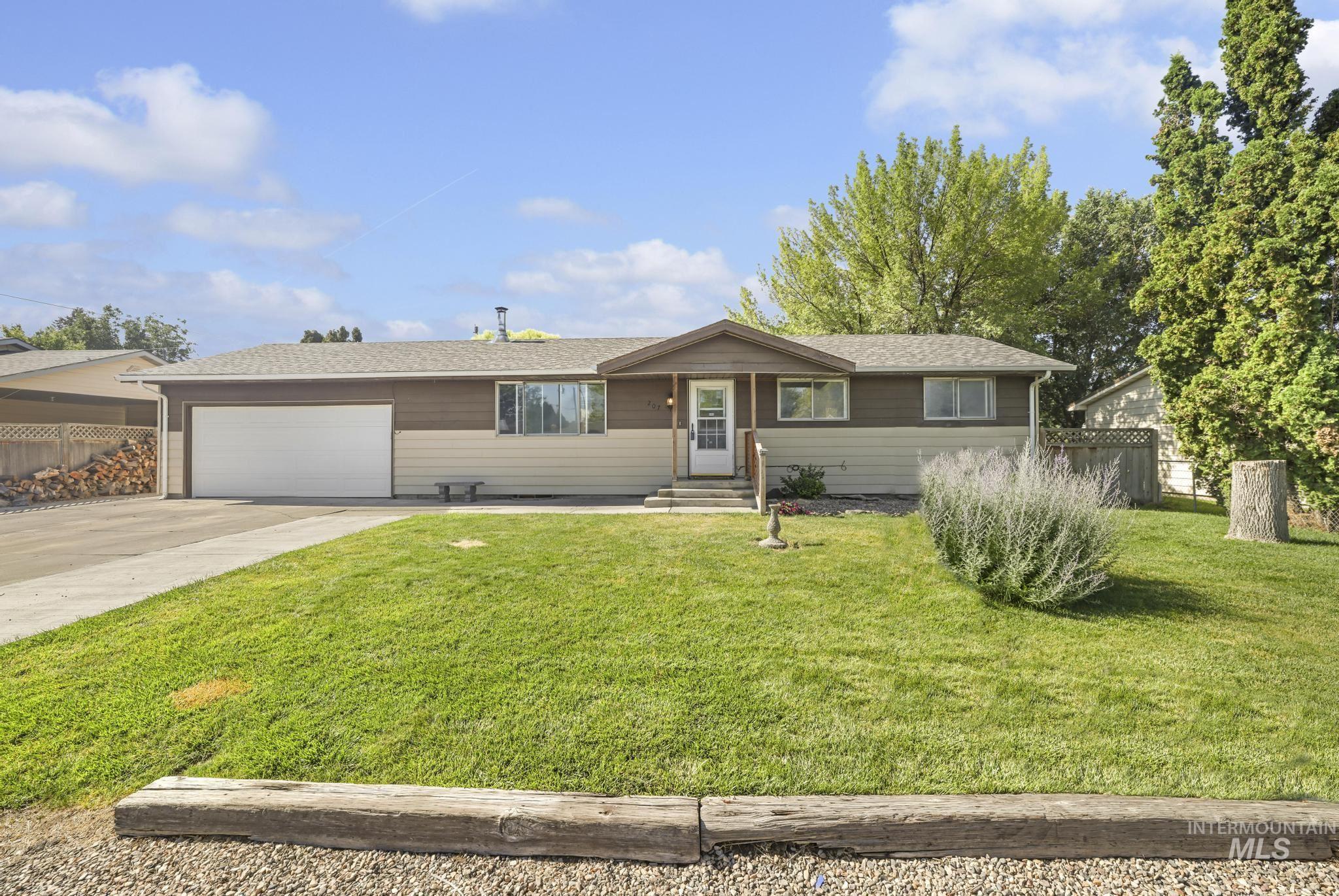 207 Sage St., Kimberly, Idaho 83341, 5 Bedrooms, 3 Bathrooms, Residential For Sale, Price $389,000, 98995283