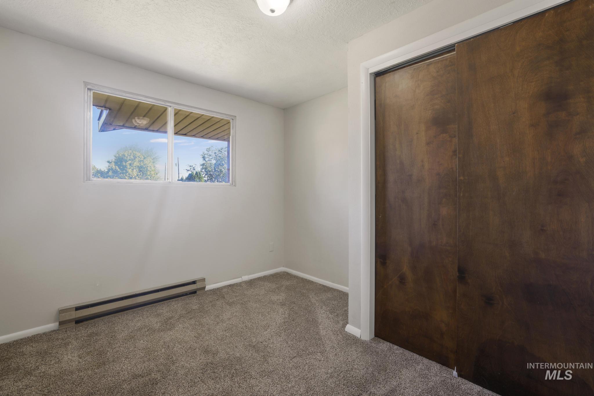 207 Sage St., Kimberly, Idaho 83341, 5 Bedrooms, 3 Bathrooms, Residential For Sale, Price $389,000, 98995283