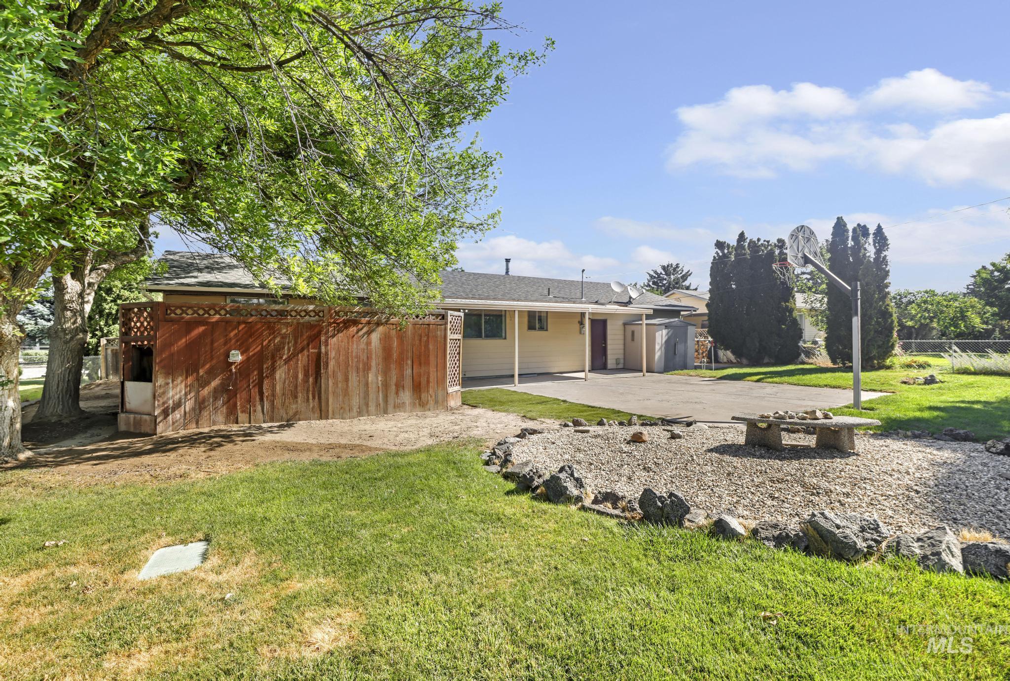 207 Sage St., Kimberly, Idaho 83341, 5 Bedrooms, 3 Bathrooms, Residential For Sale, Price $389,000, 98995283