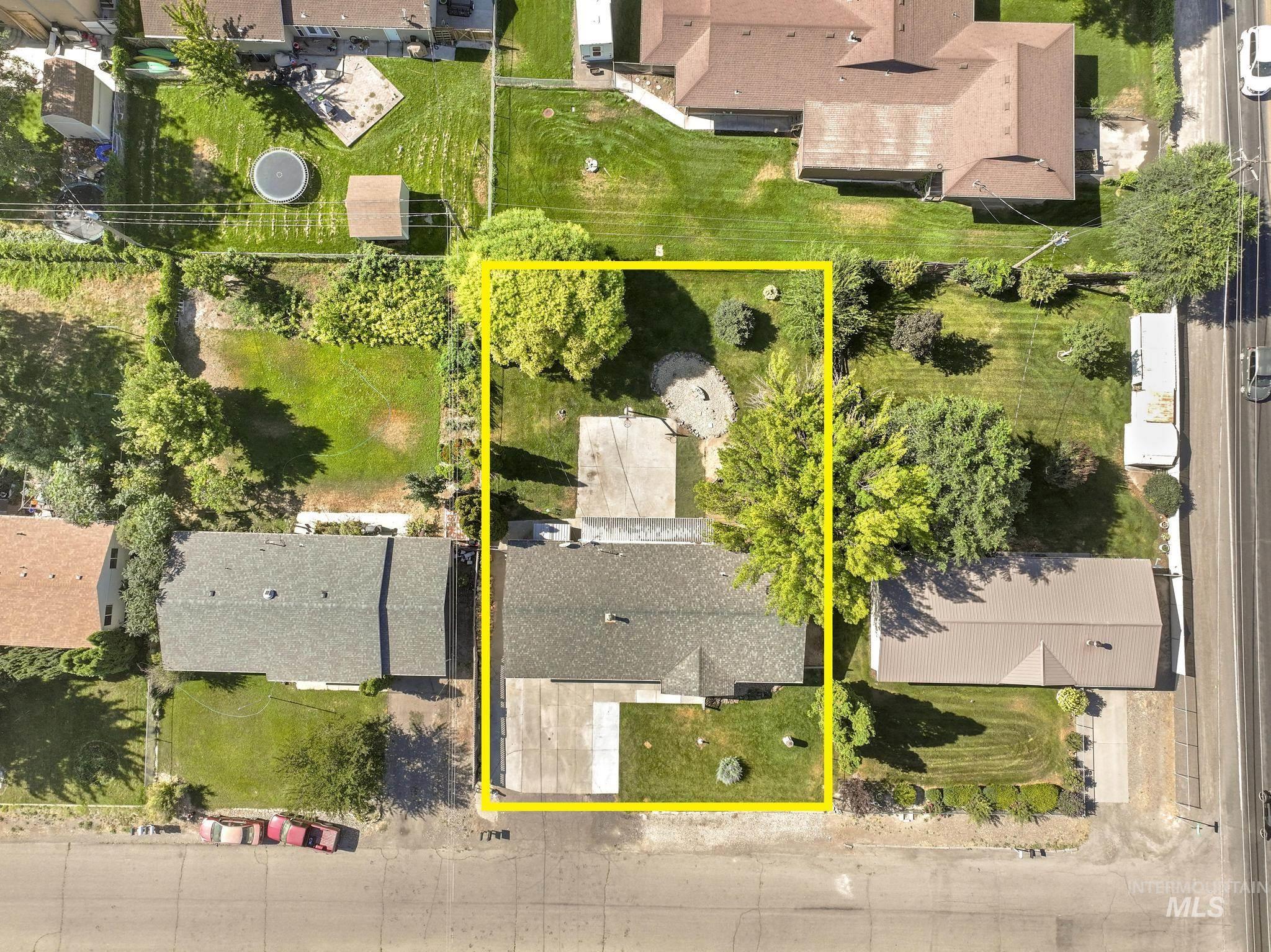 207 Sage St., Kimberly, Idaho 83341, 5 Bedrooms, 3 Bathrooms, Residential For Sale, Price $389,000, 98995283