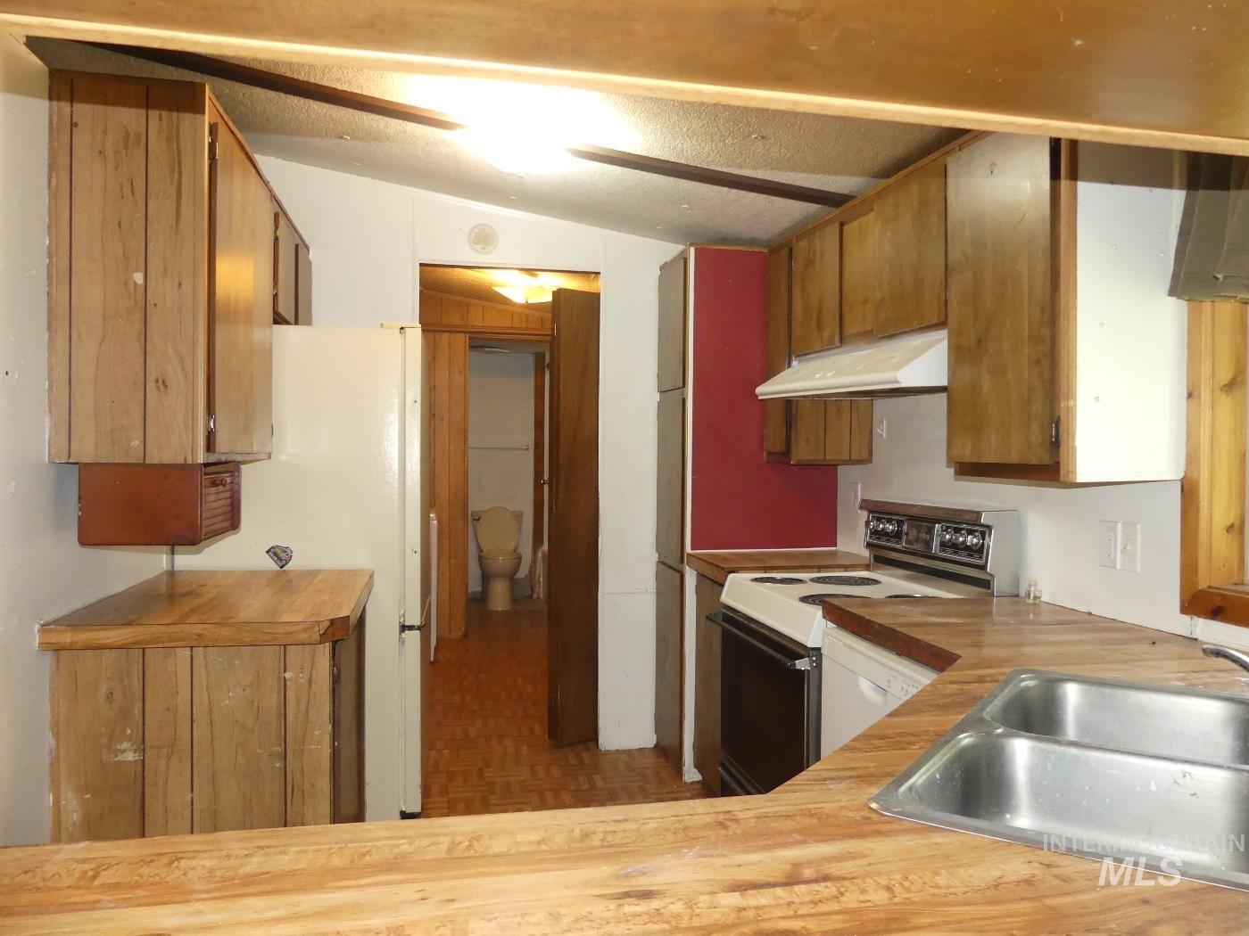175 Angus, Donnelly, Idaho 83615, 3 Bedrooms, 2 Bathrooms, Residential For Sale, Price $299,500,MLS 98995288