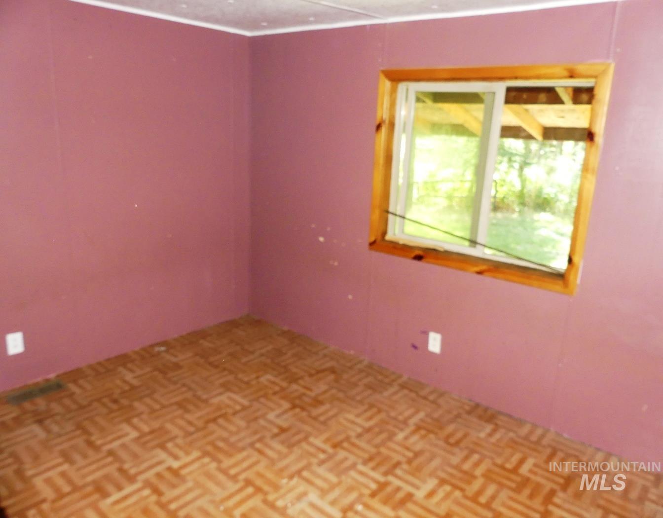 175 Angus, Donnelly, Idaho 83615, 3 Bedrooms, 2 Bathrooms, Residential For Sale, Price $299,500,MLS 98995288