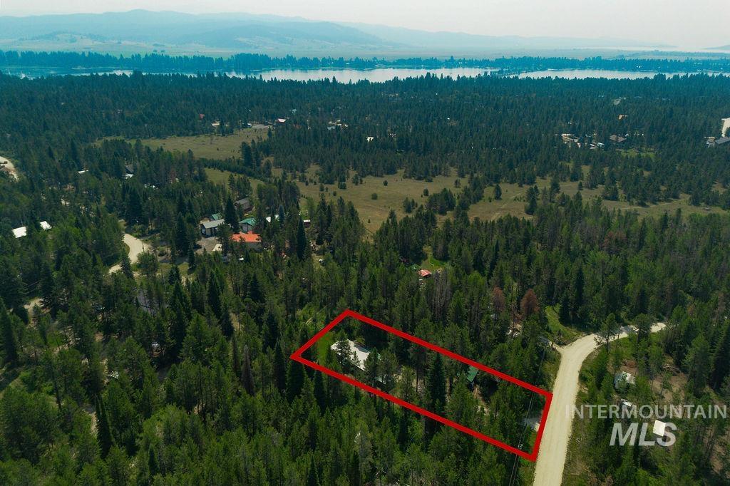 175 Angus, Donnelly, Idaho 83615, 3 Bedrooms, 2 Bathrooms, Residential For Sale, Price $299,500,MLS 98995288