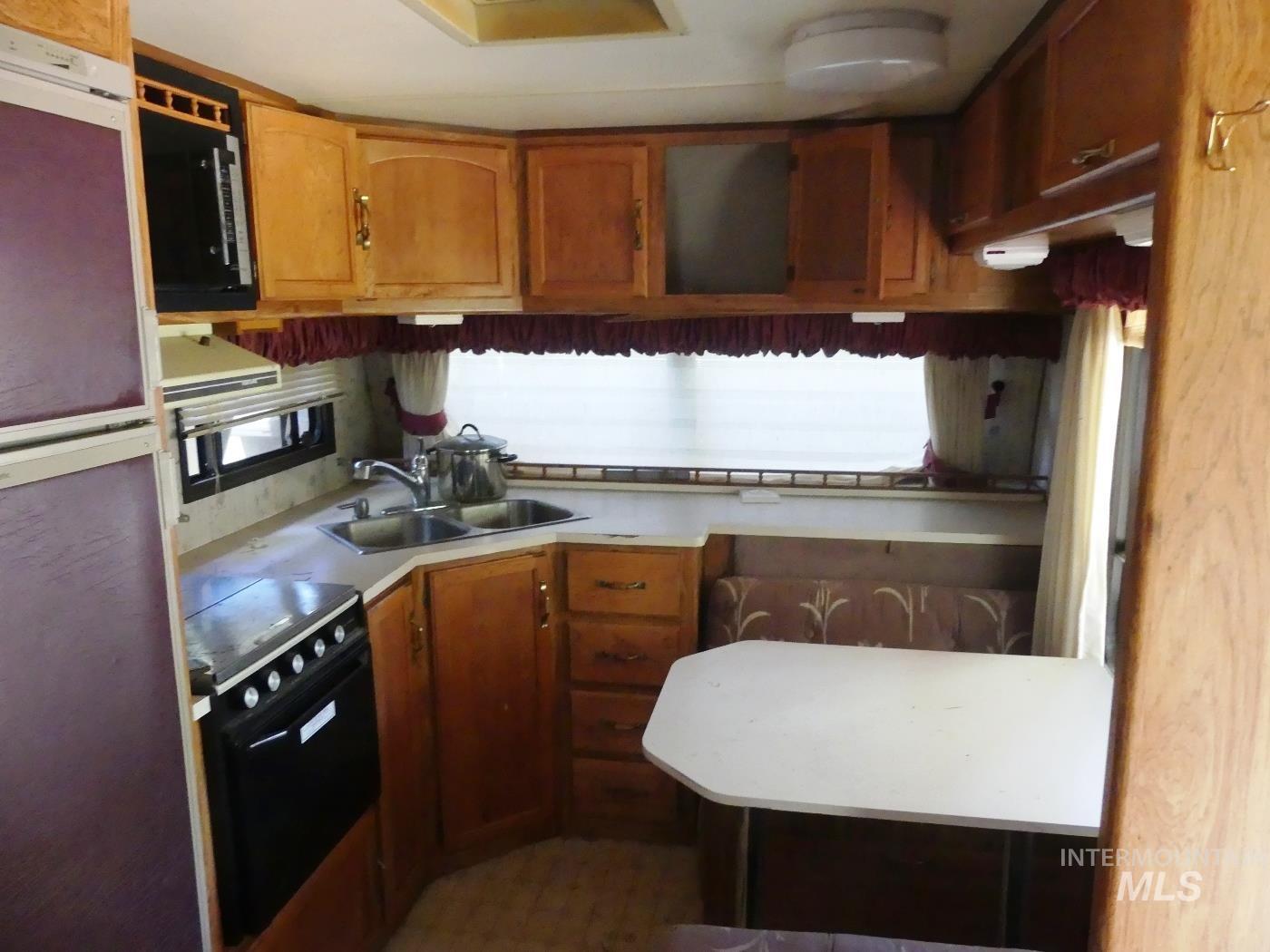 175 Angus, Donnelly, Idaho 83615, 3 Bedrooms, 2 Bathrooms, Residential For Sale, Price $299,500,MLS 98995288