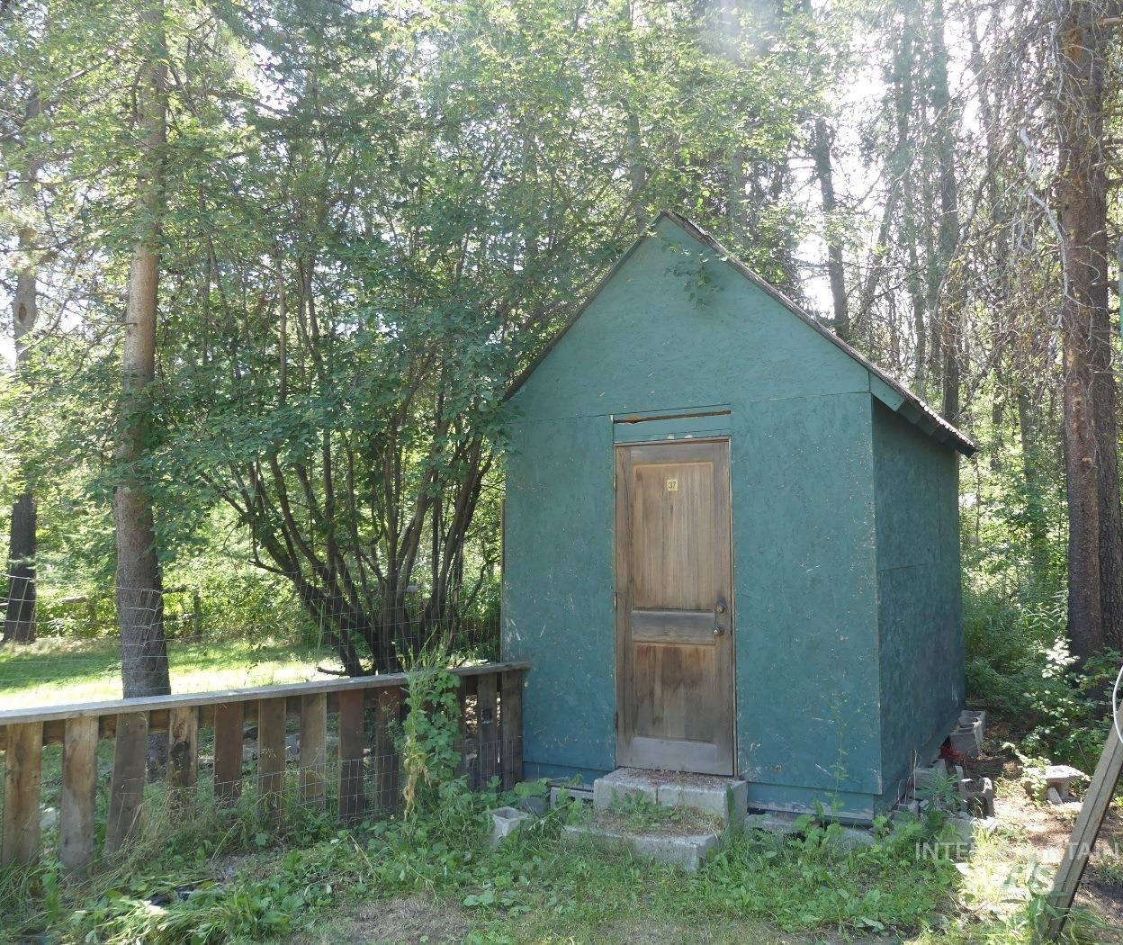 175 Angus, Donnelly, Idaho 83615, 3 Bedrooms, 2 Bathrooms, Residential For Sale, Price $299,500,MLS 98995288