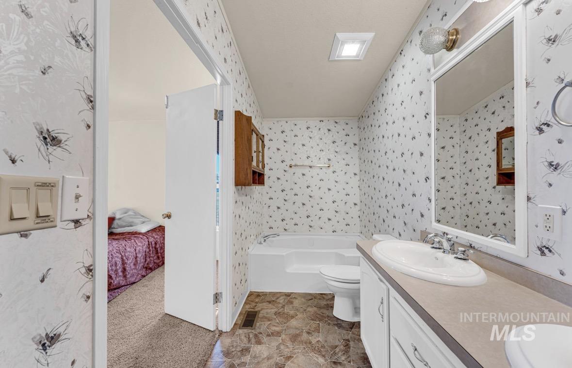 59 N. Washington St., Dietrich, Idaho 83324, 3 Bedrooms, 2.5 Bathrooms, Residential For Sale, Price $345,000,MLS 98995290
