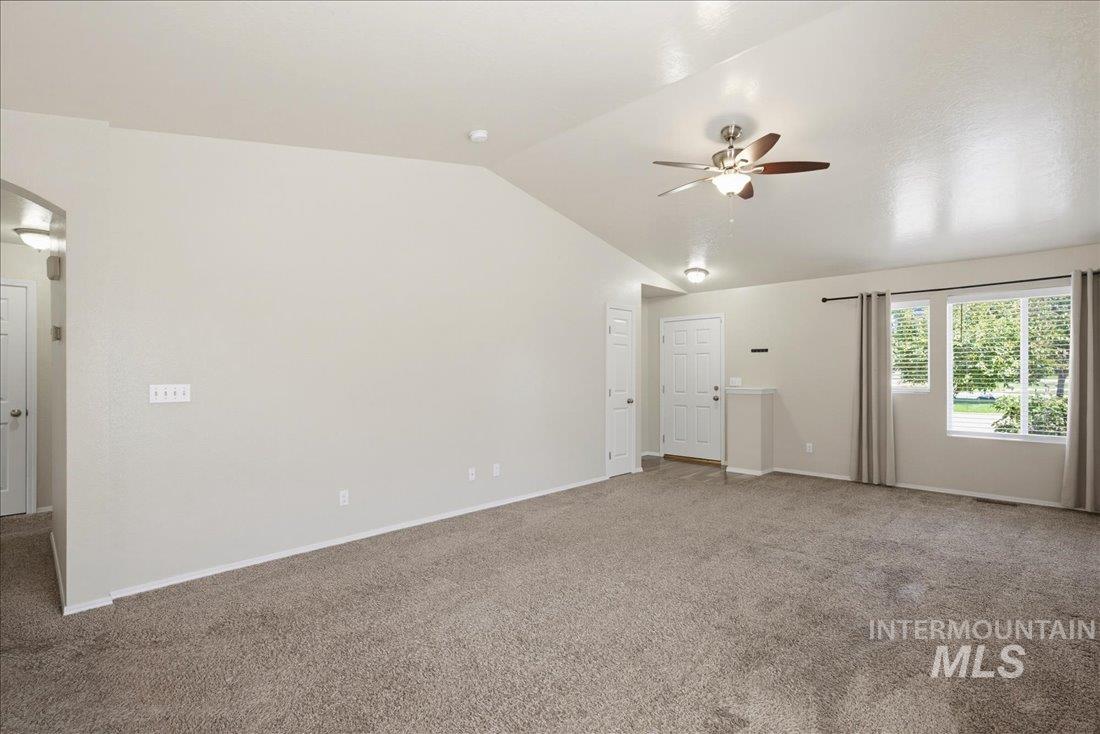 181 S Trutina Ave, Boise, Idaho 83709, 3 Bedrooms, 2 Bathrooms, Residential For Sale, Price $449,000,MLS 98995293